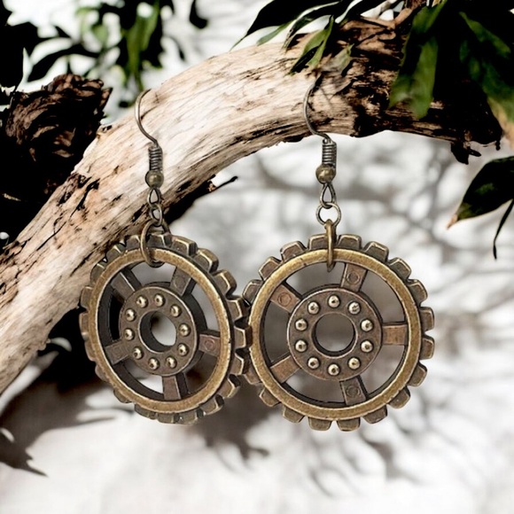5 For $25💫Steampunk Gears Dangles Earrings - Picture 1 of 5